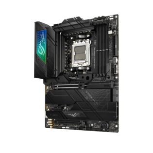 04. ASUS-ROG-Strix-X670E-F-Gaming-WiFi.png